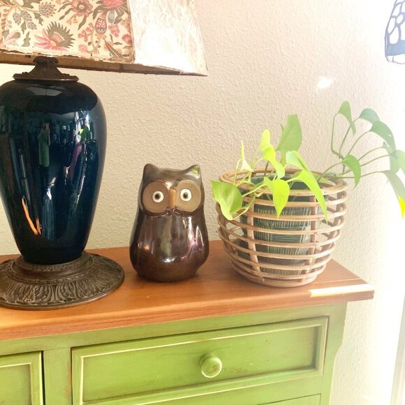 Cute Pottery Earthenware Brown Owl Statue Figurine 8” Tall Home Decor Birds - Picture 9 of 9